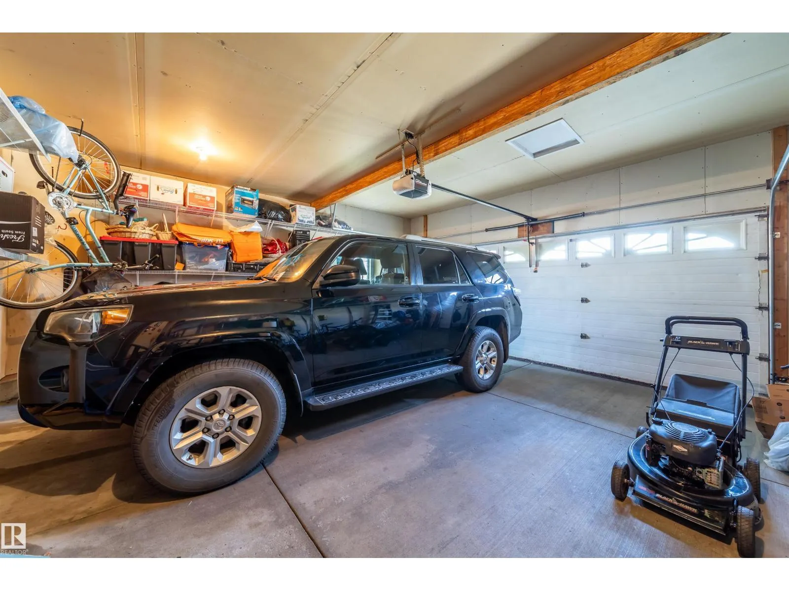 11415 9 AV NW