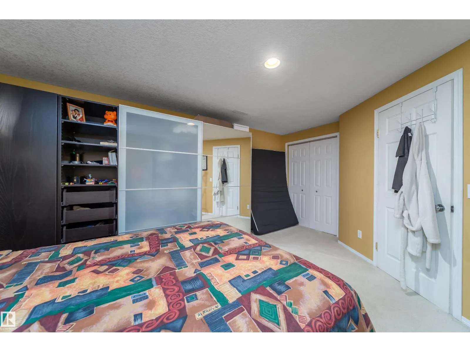 11415 9 AV NW