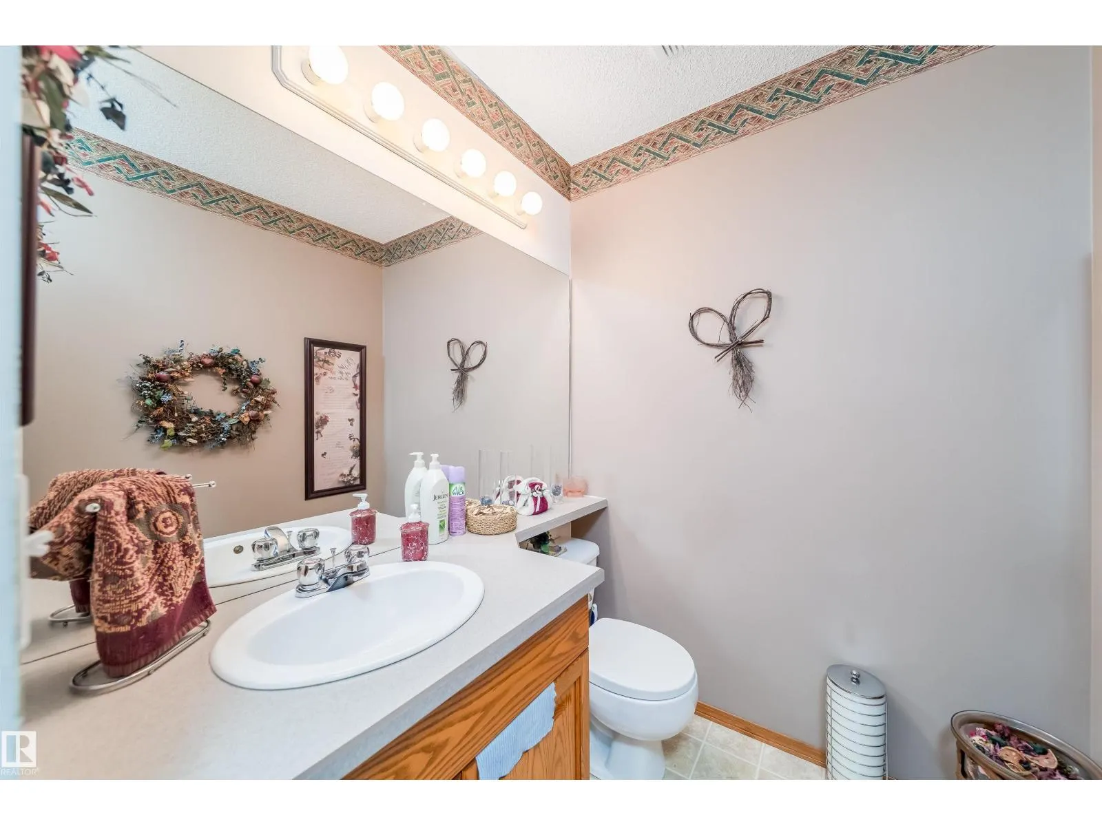11415 9 AV NW