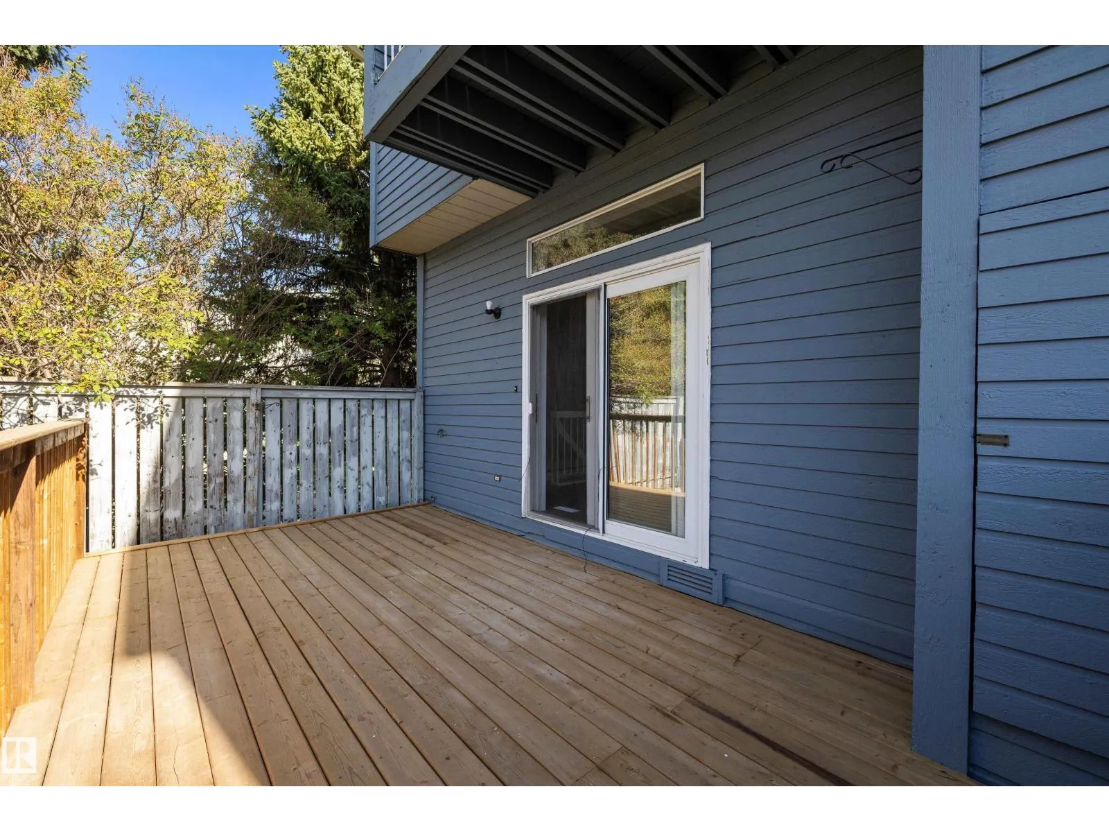 1511 LAKESIDE GR