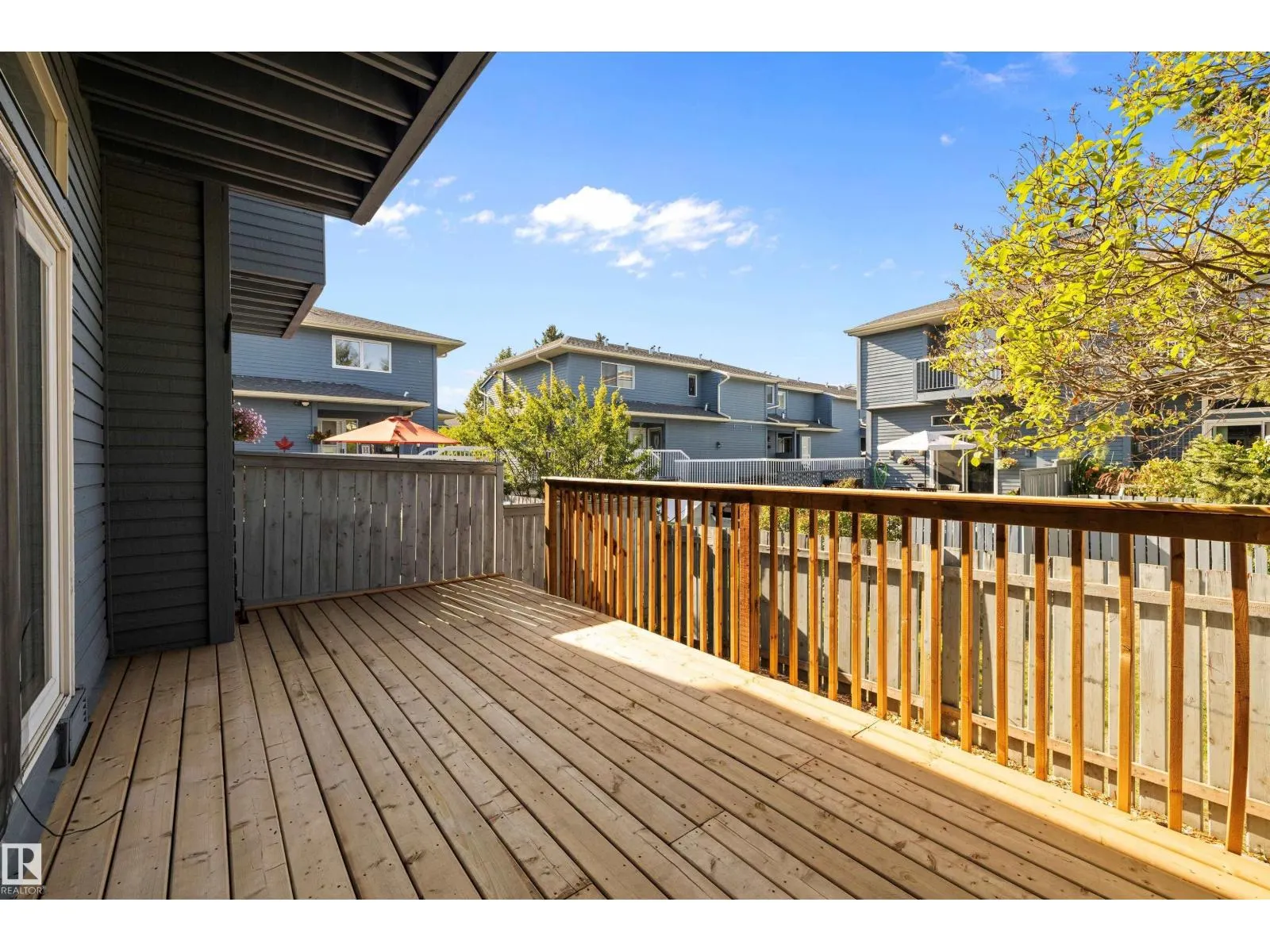 1511 LAKESIDE GR