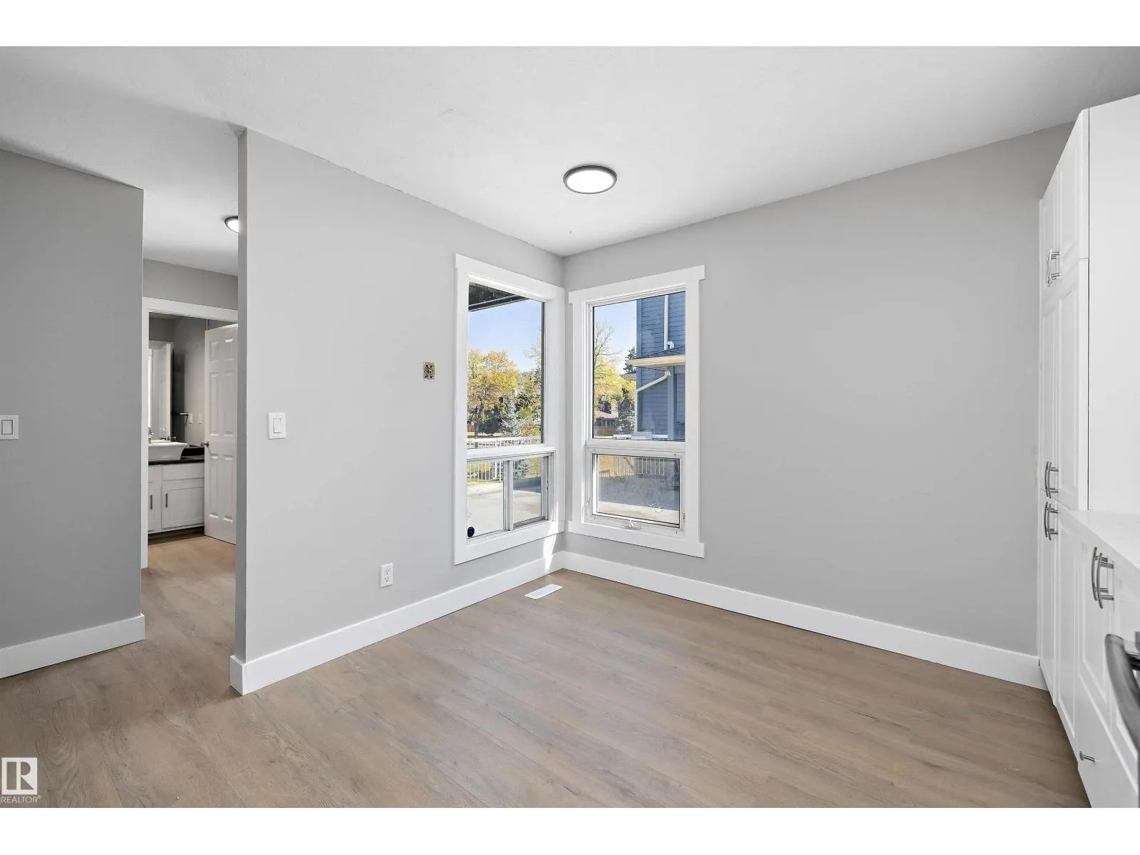 1511 LAKESIDE GR