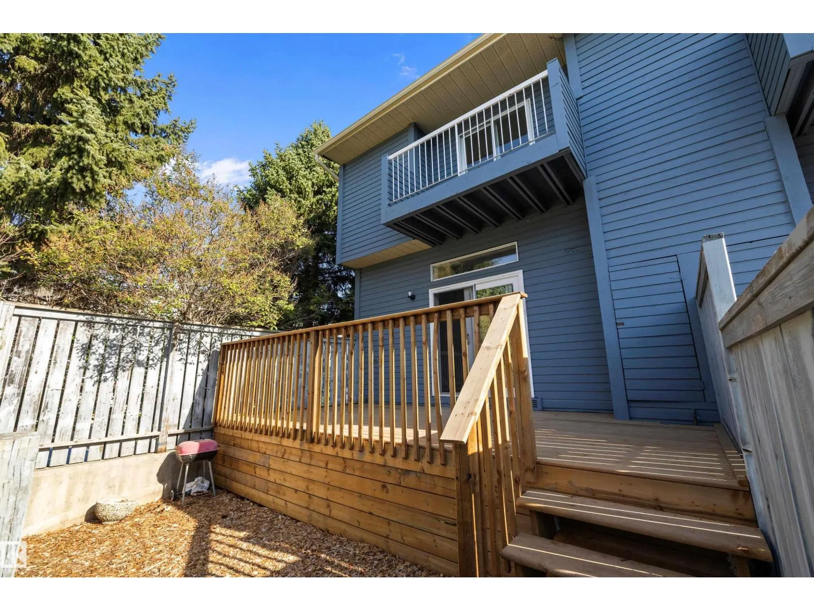 1511 LAKESIDE GR
