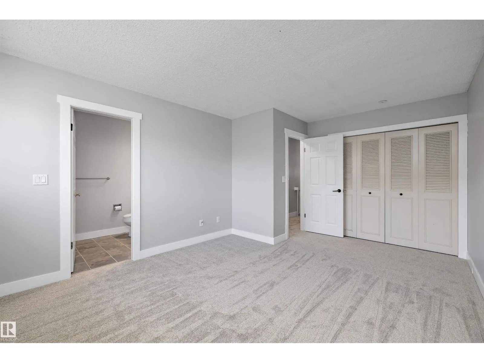1511 LAKESIDE GR