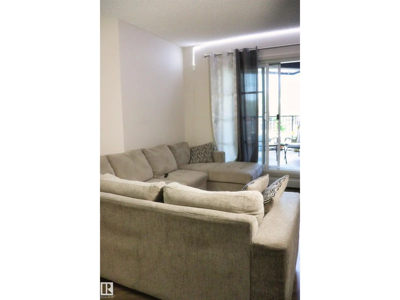 #110 1144 ADAMSON DR SW