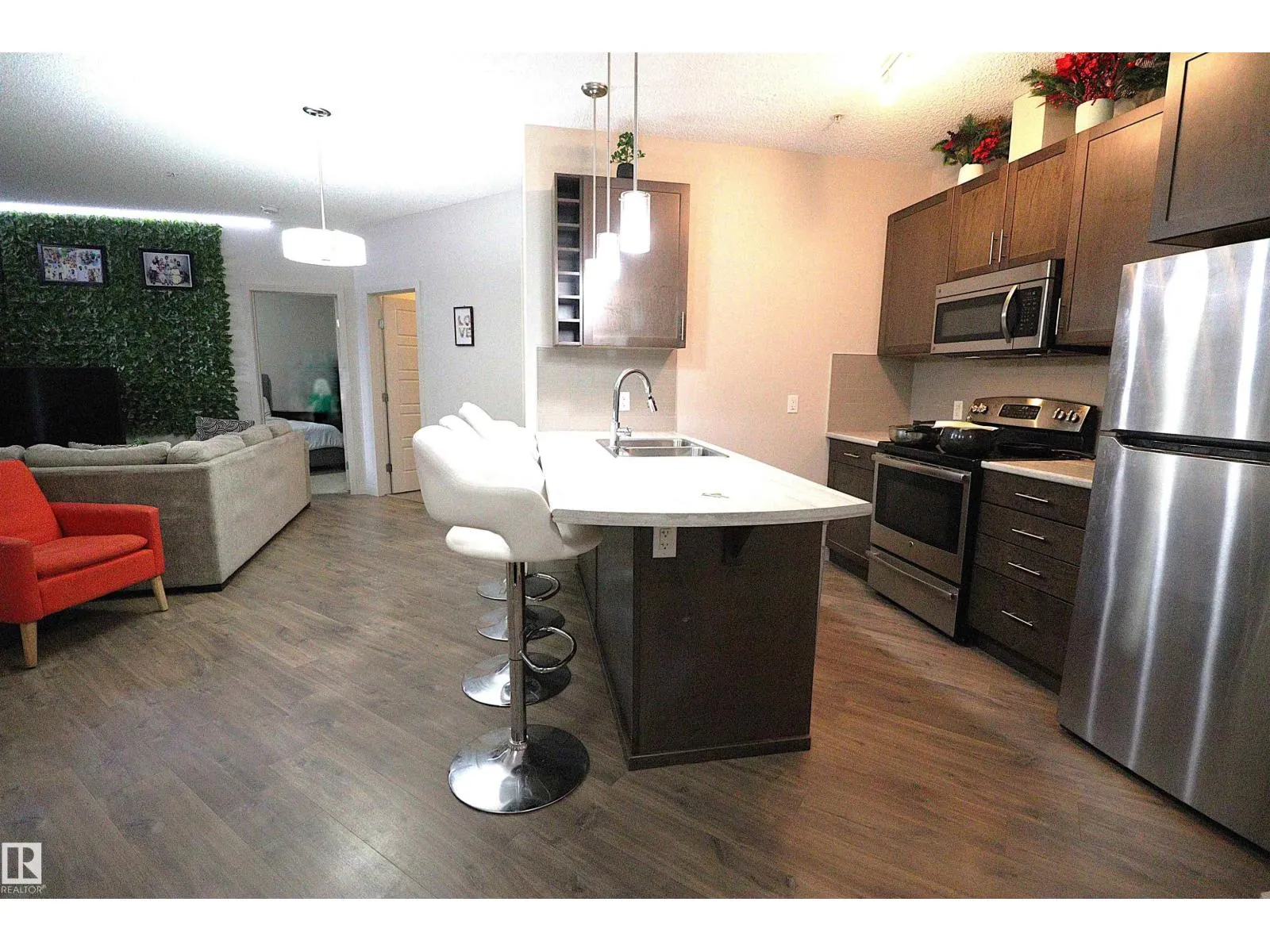 #110 1144 ADAMSON DR SW