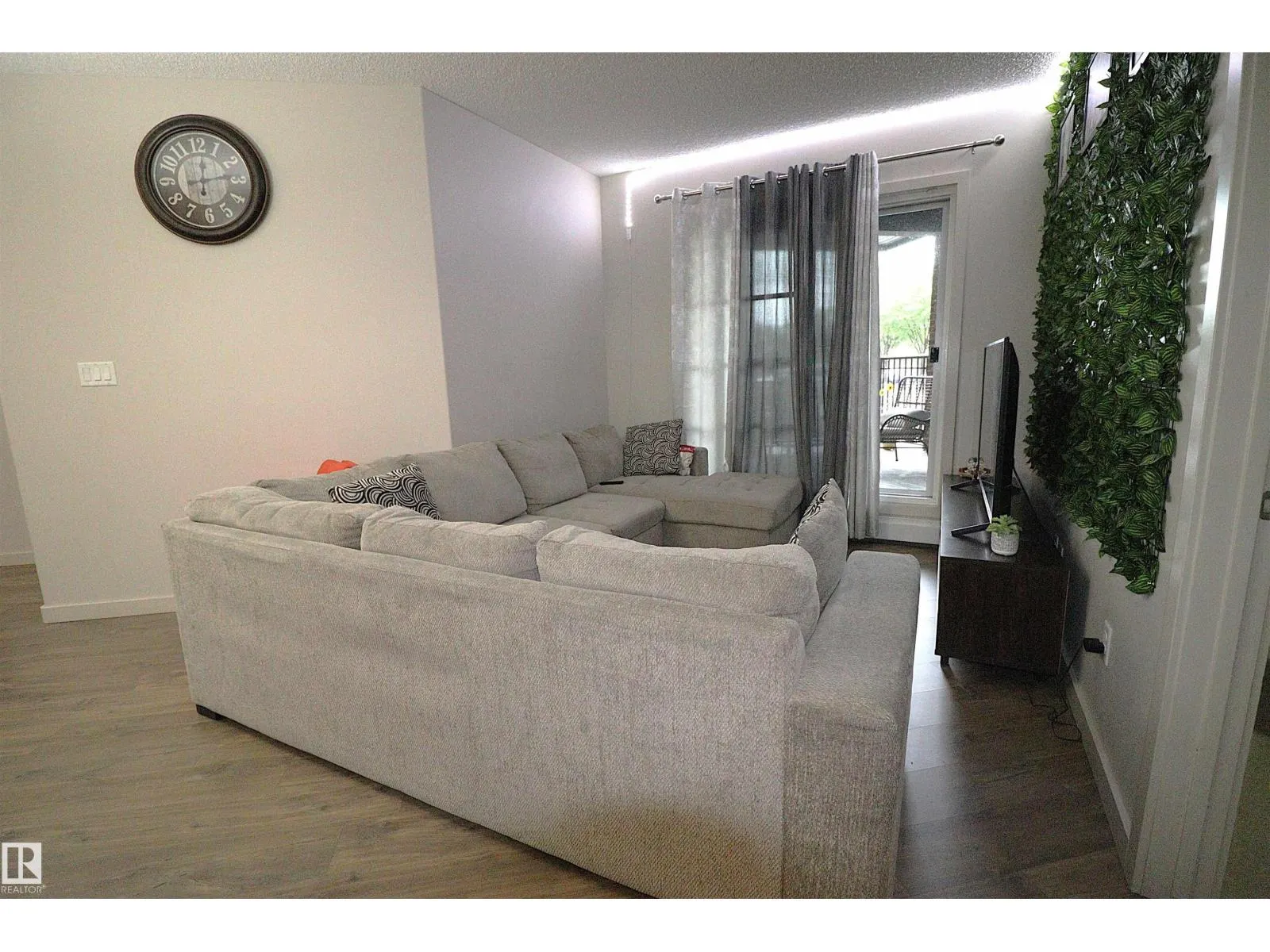 #110 1144 ADAMSON DR SW