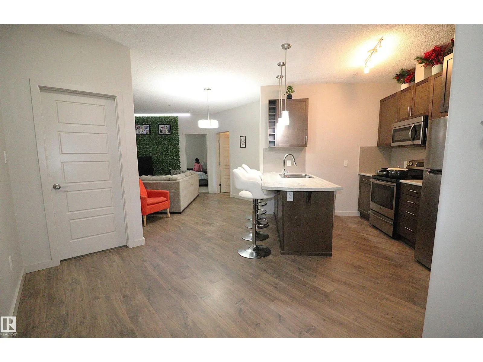 #110 1144 ADAMSON DR SW