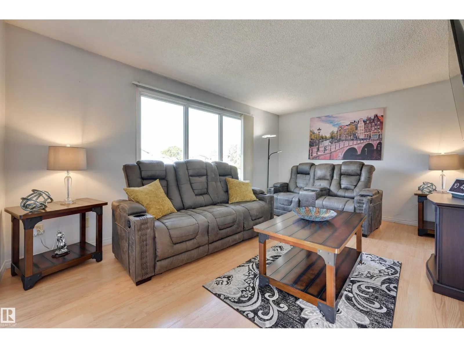 14703 35 ST NW