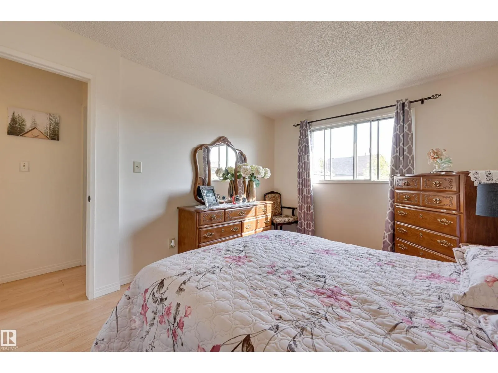 14703 35 ST NW