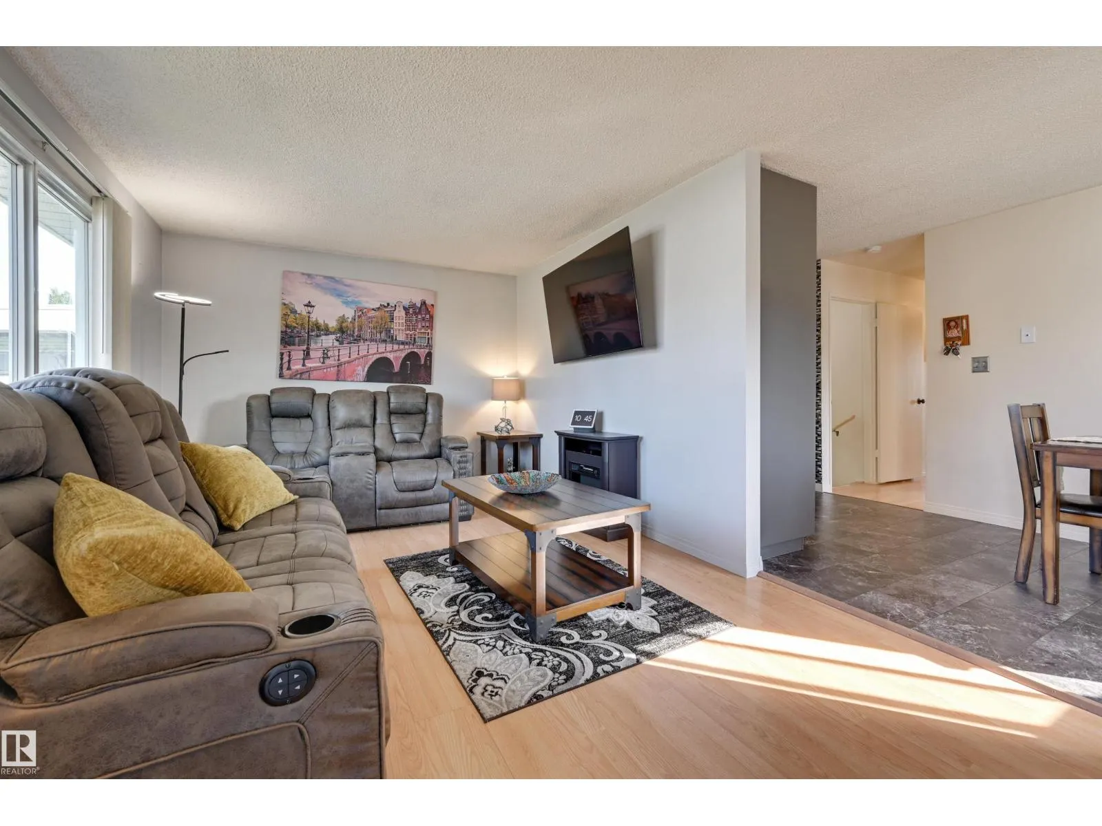 14703 35 ST NW