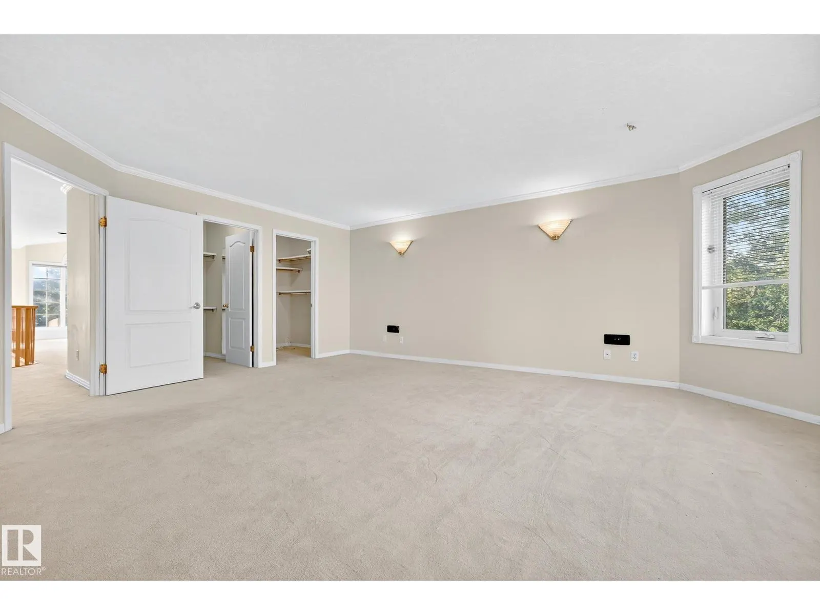 106 FARNELL CL NW