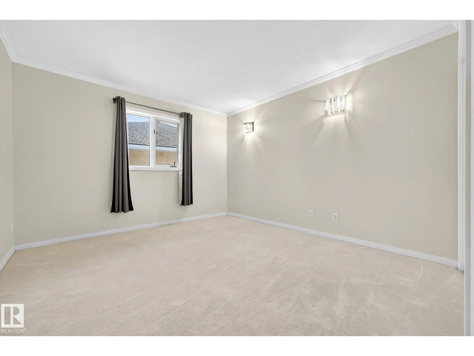 106 FARNELL CL NW