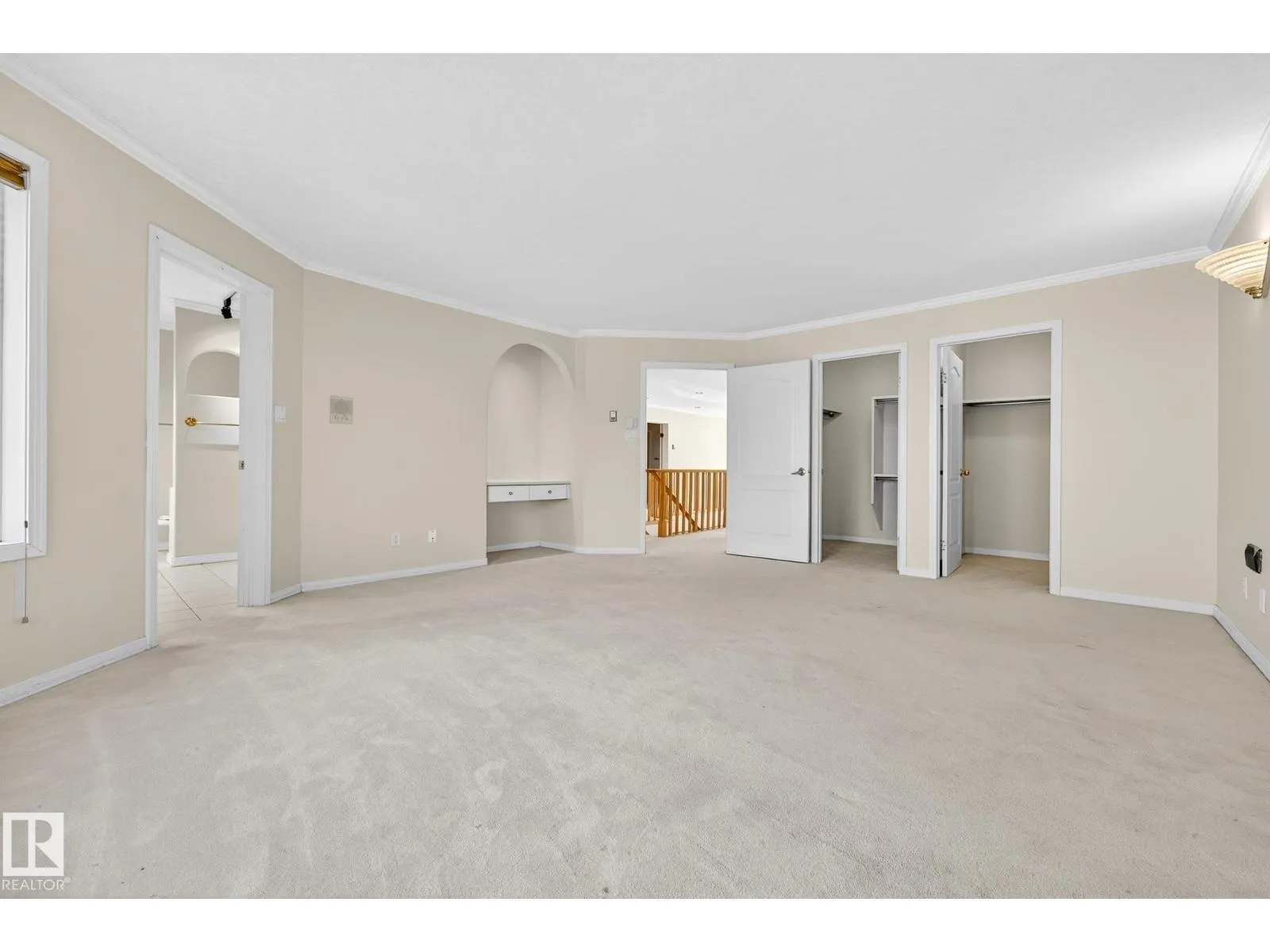 106 FARNELL CL NW