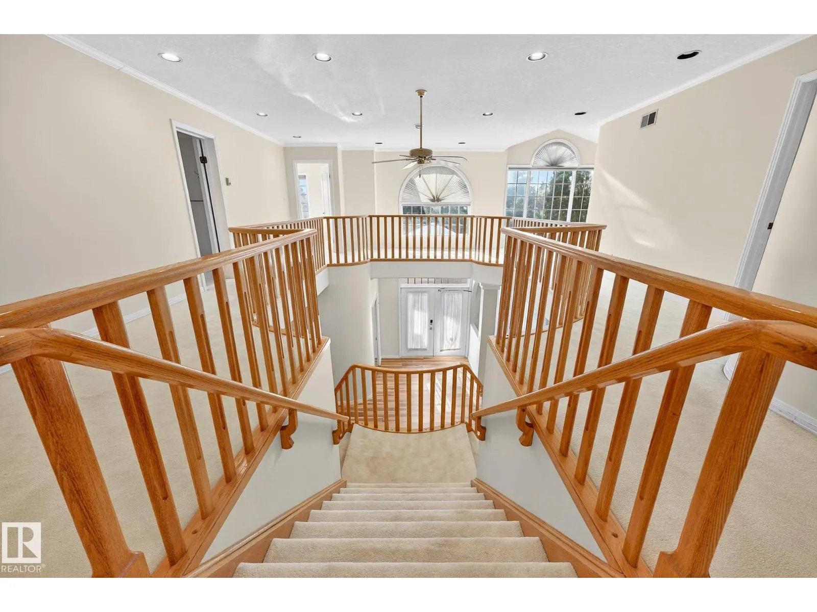 106 FARNELL CL NW