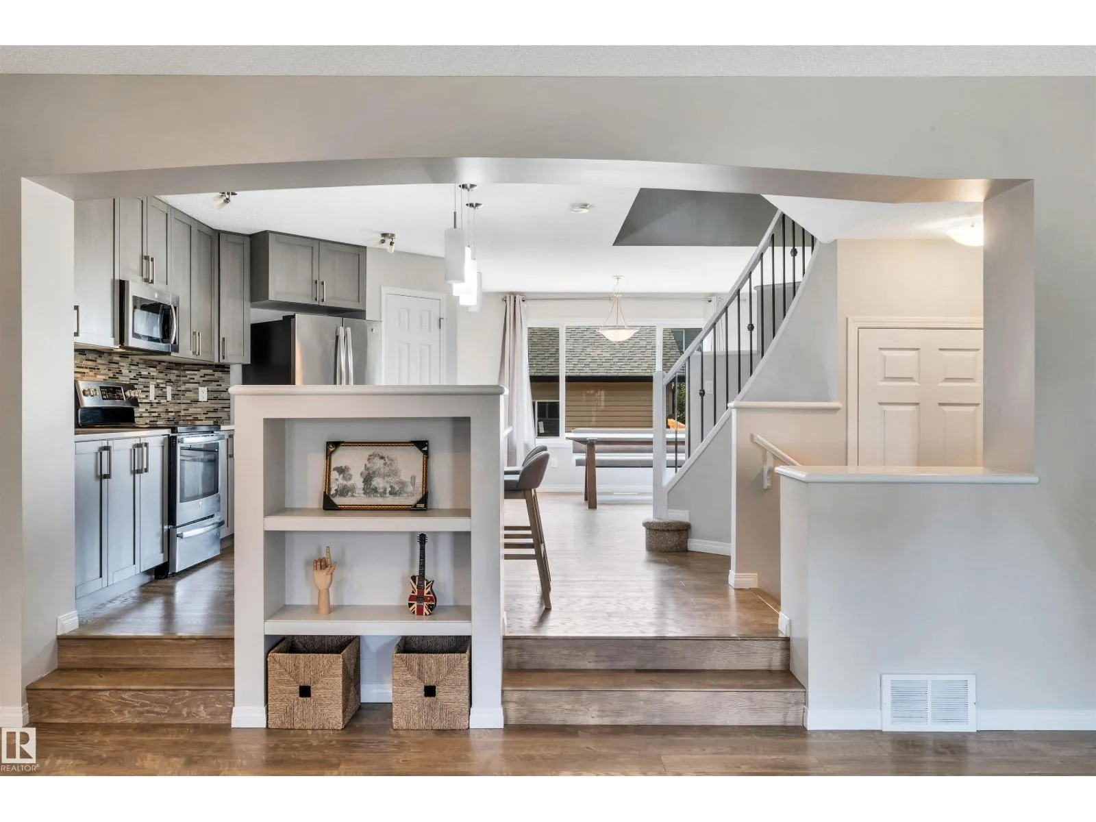 1271 CHAPPELLE BV SW