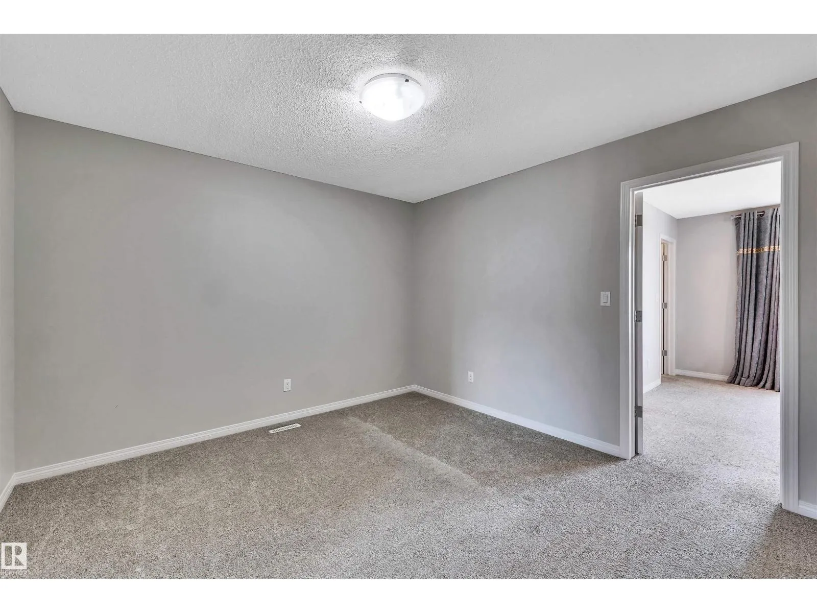 1271 CHAPPELLE BV SW