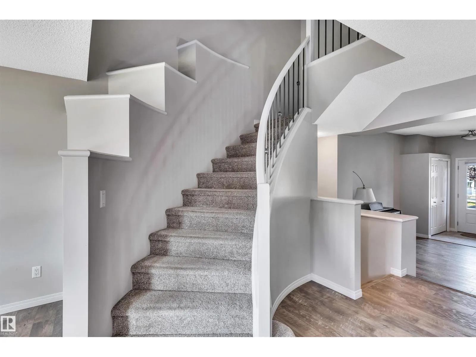 1271 CHAPPELLE BV SW