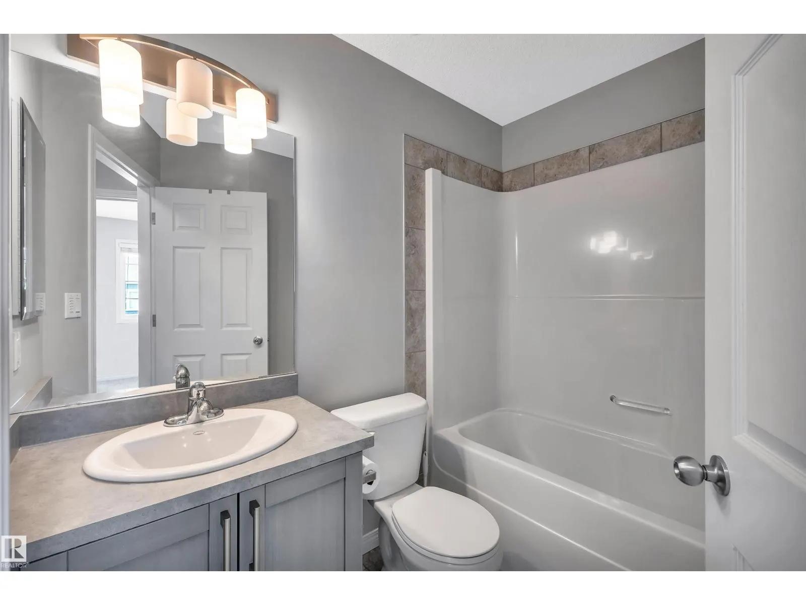 1271 CHAPPELLE BV SW