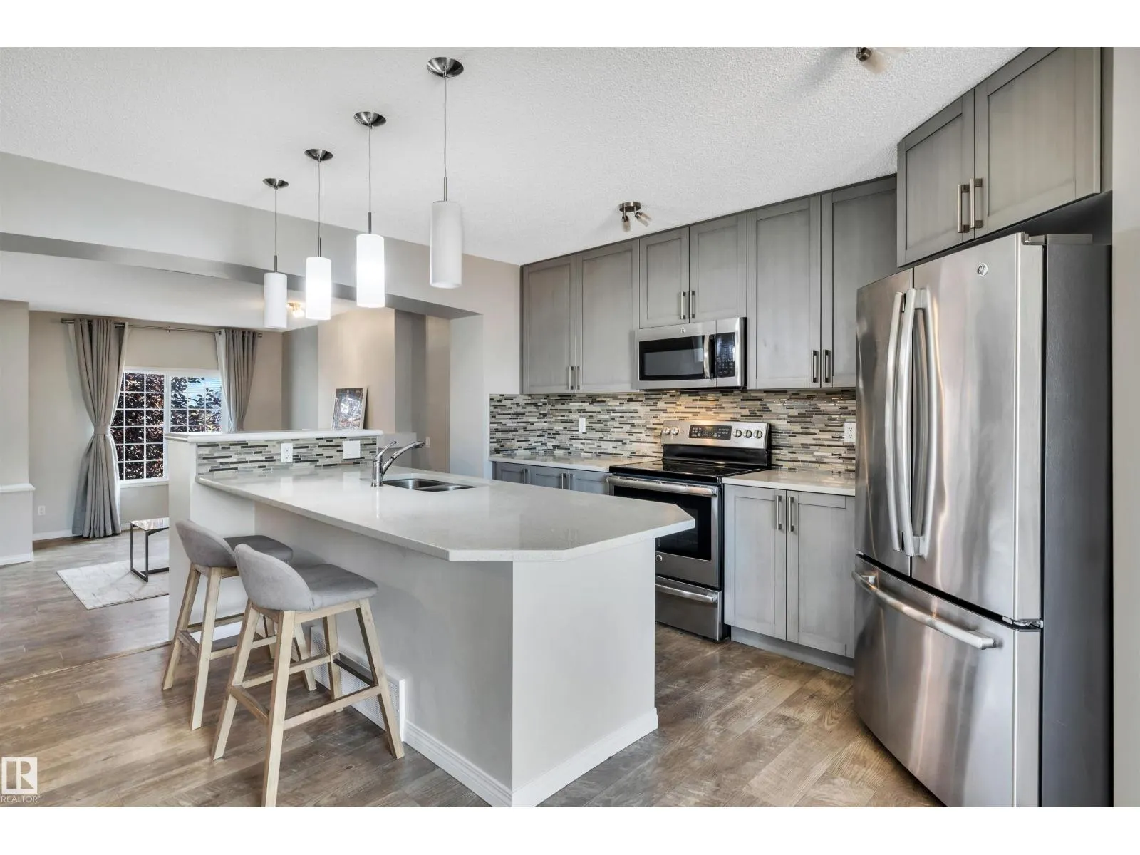 1271 CHAPPELLE BV SW