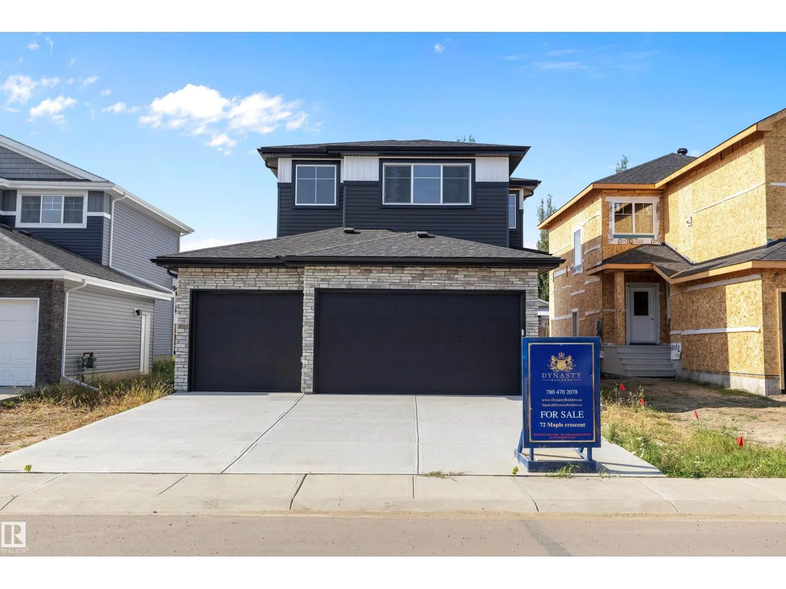 72 MAPLE CR