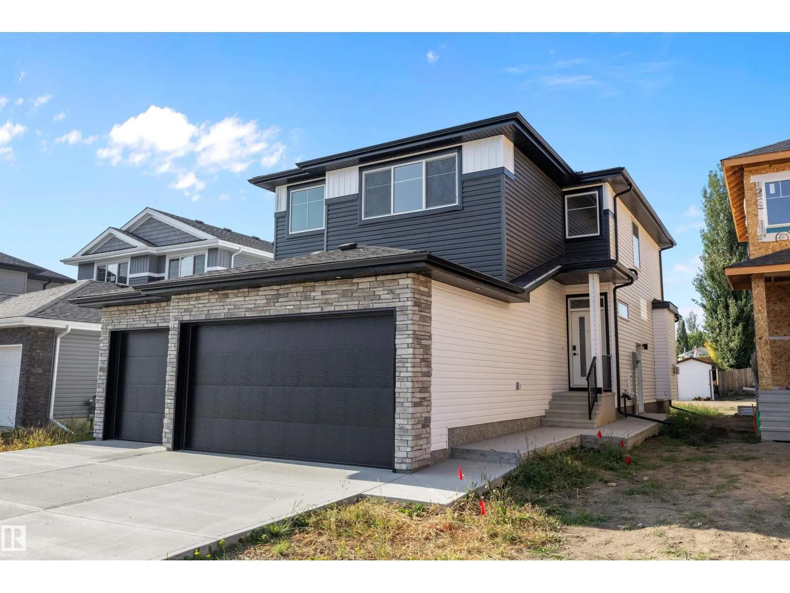 72 MAPLE CR