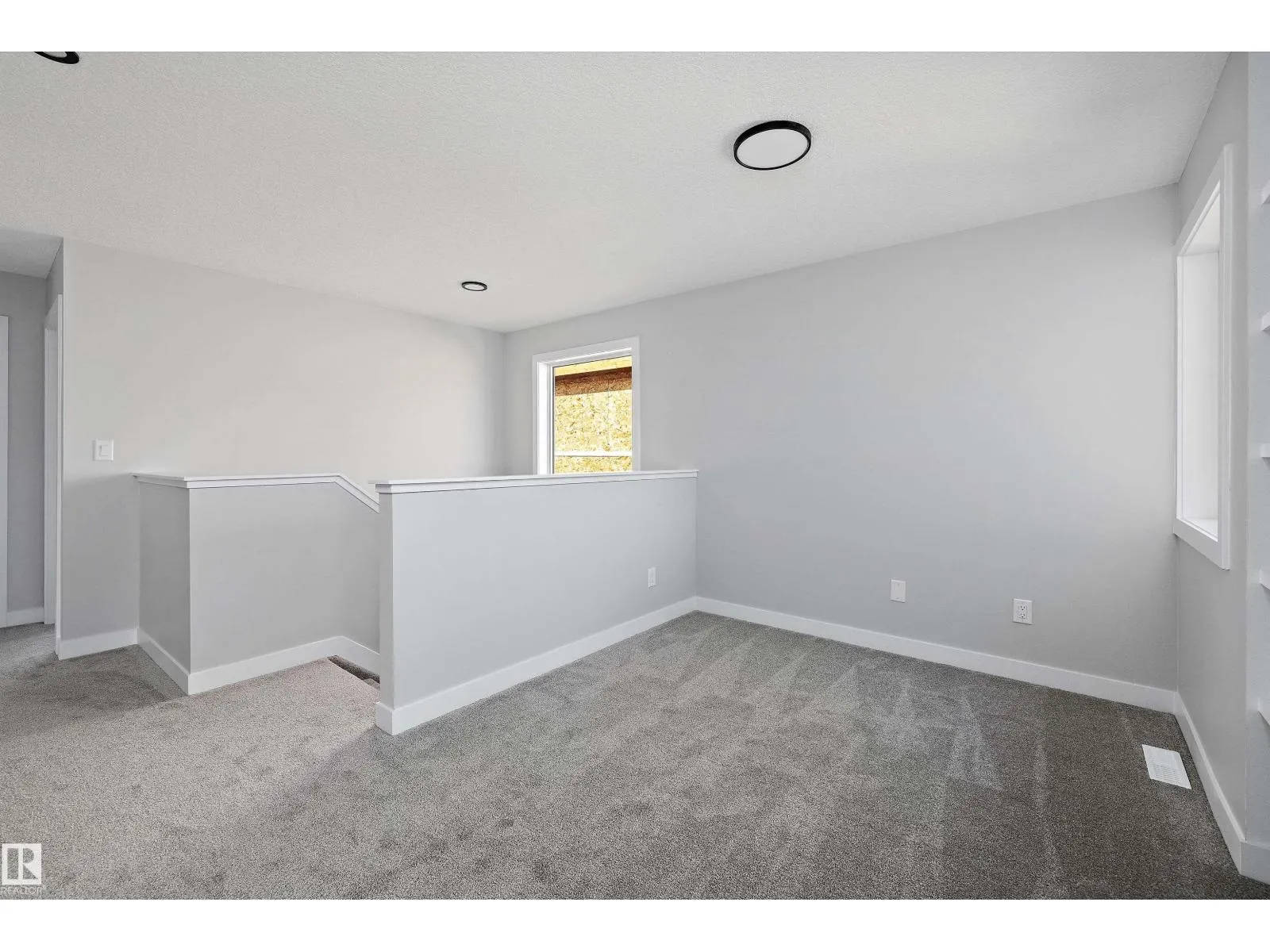 72 MAPLE CR