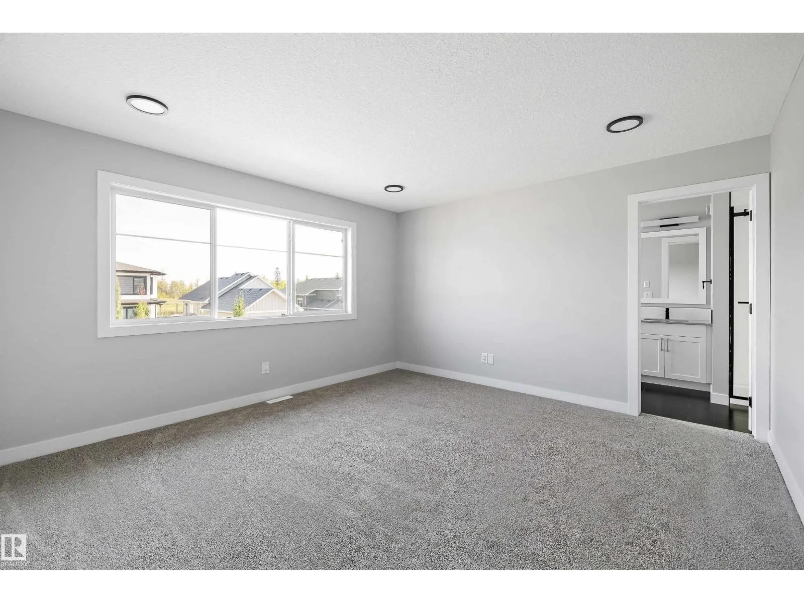 72 MAPLE CR