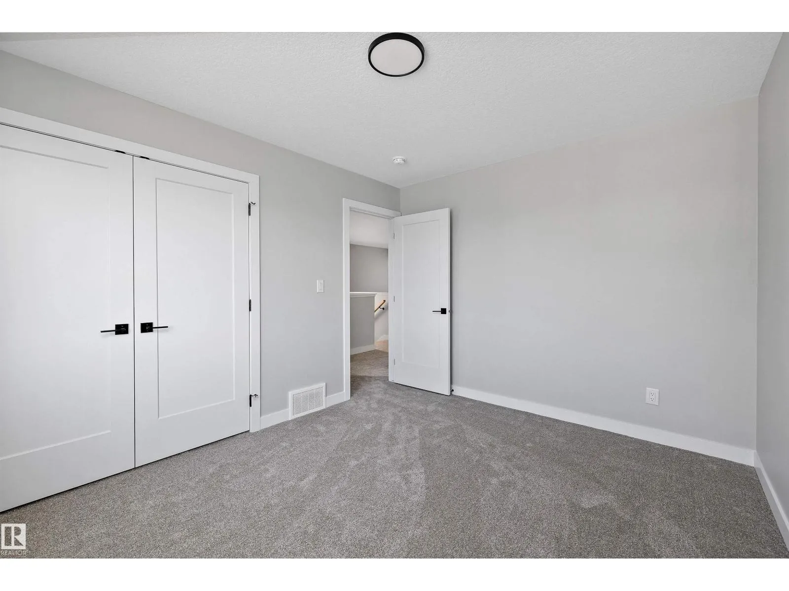 72 MAPLE CR