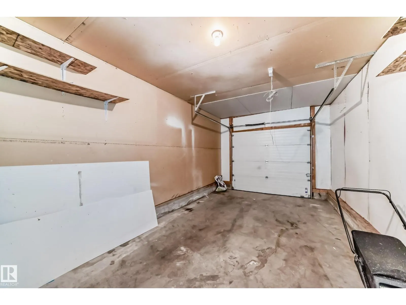 11 Graywood TC