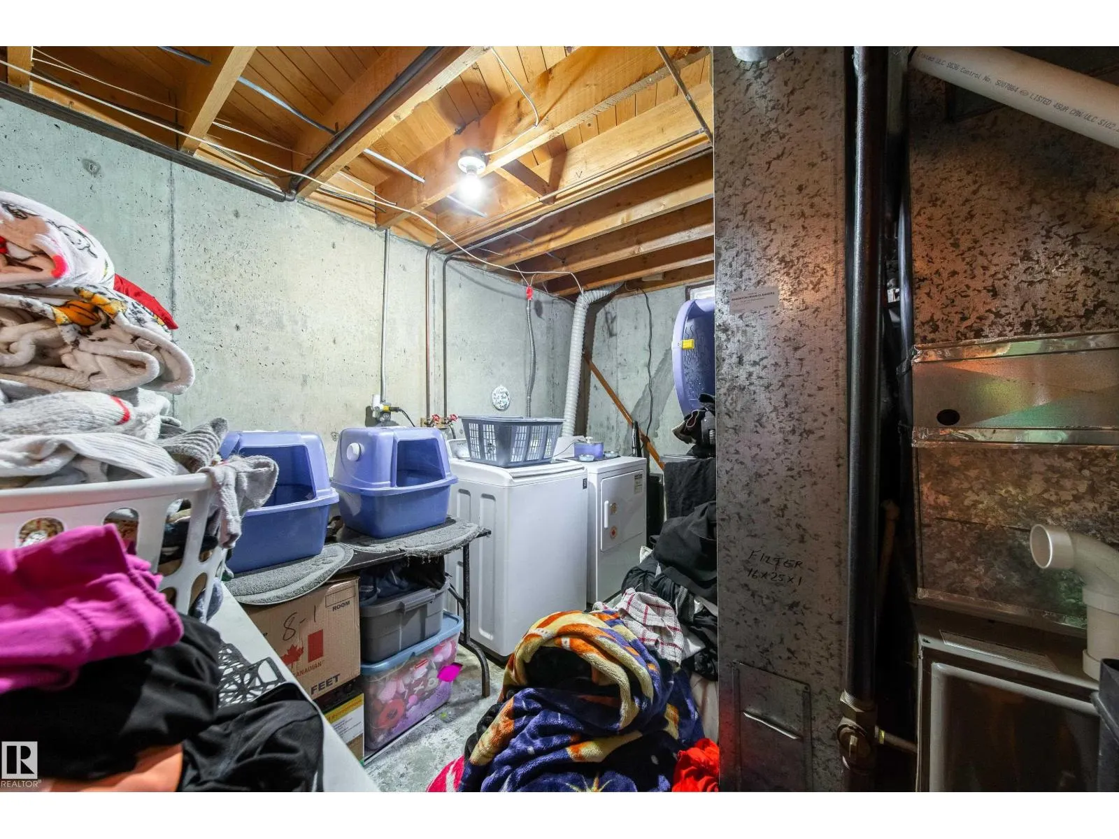 3119-3121 113 AV NW