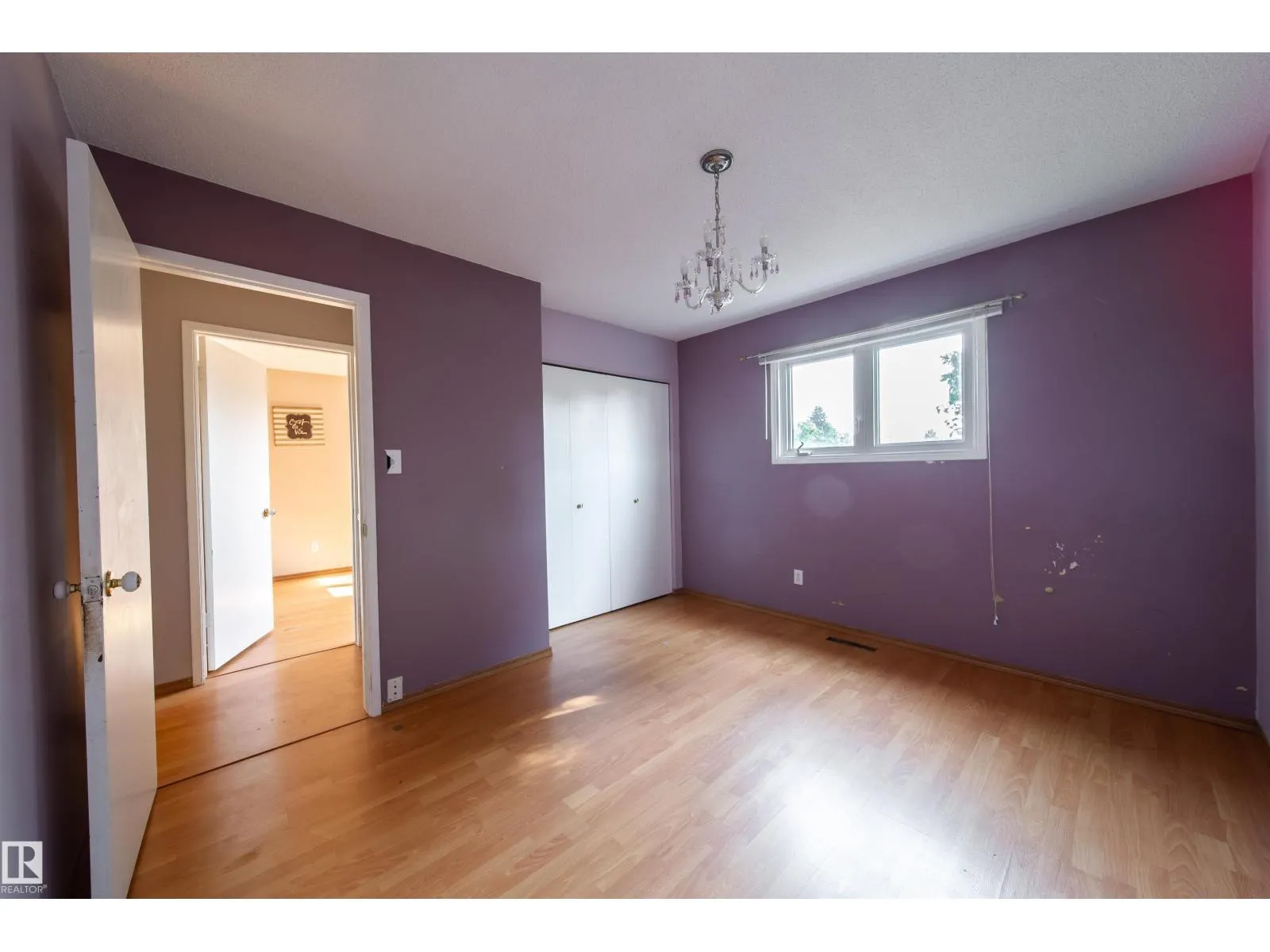 3119-3121 113 AV NW