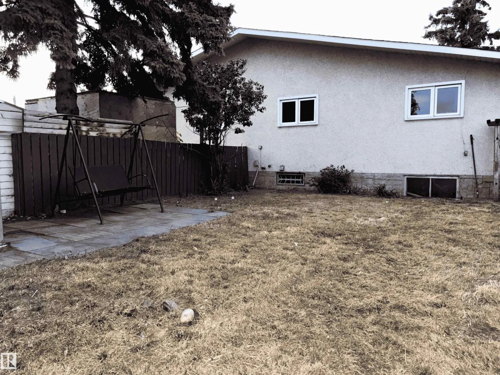 3119-3121 113 AV NW