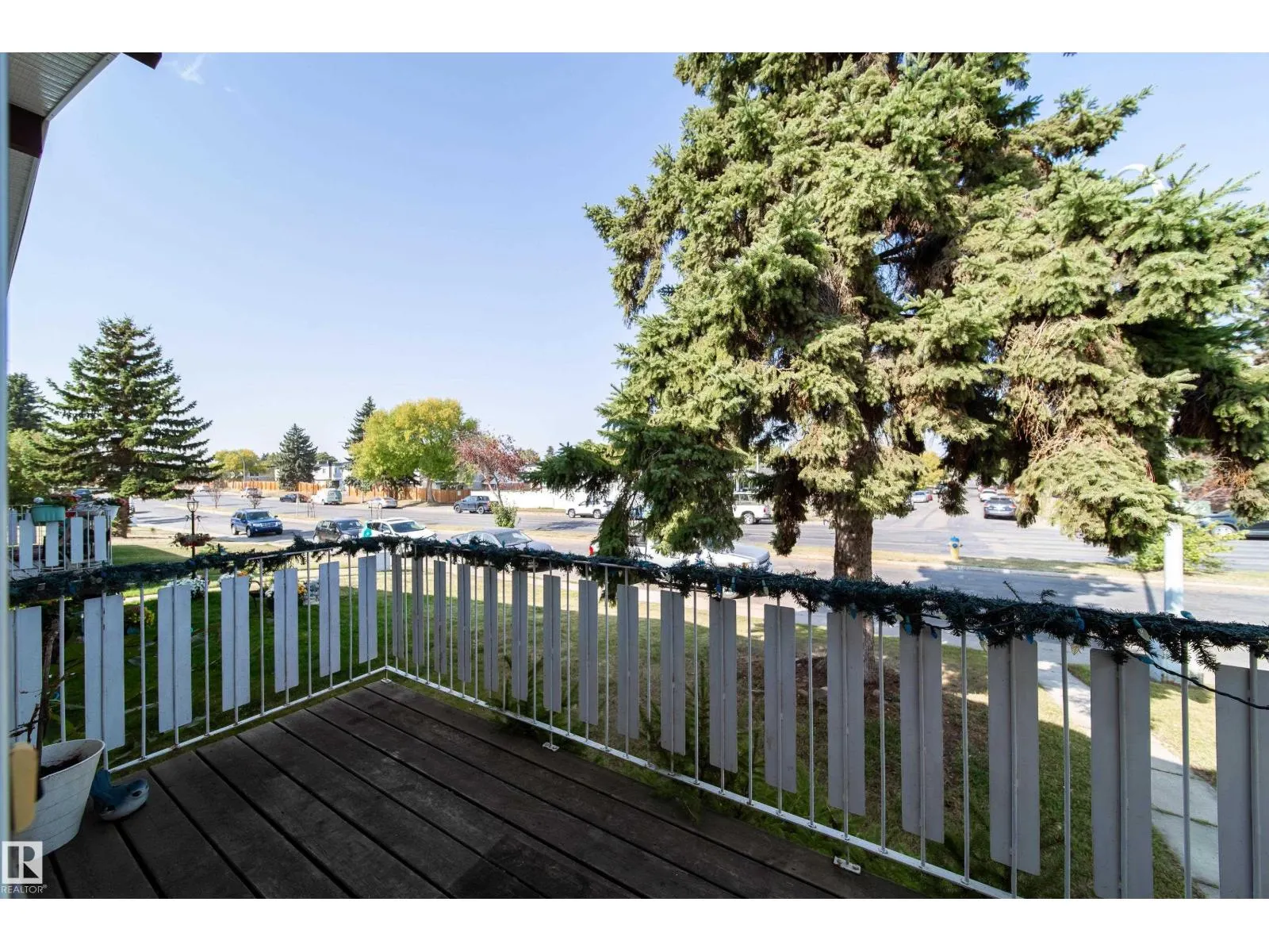 3119-3121 113 AV NW