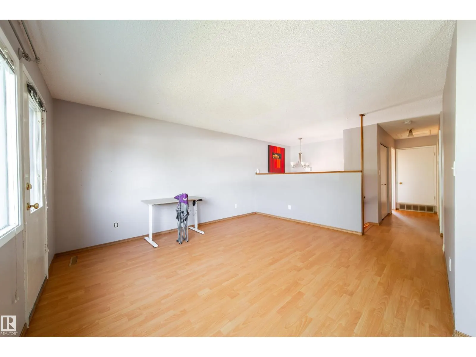 3119-3121 113 AV NW