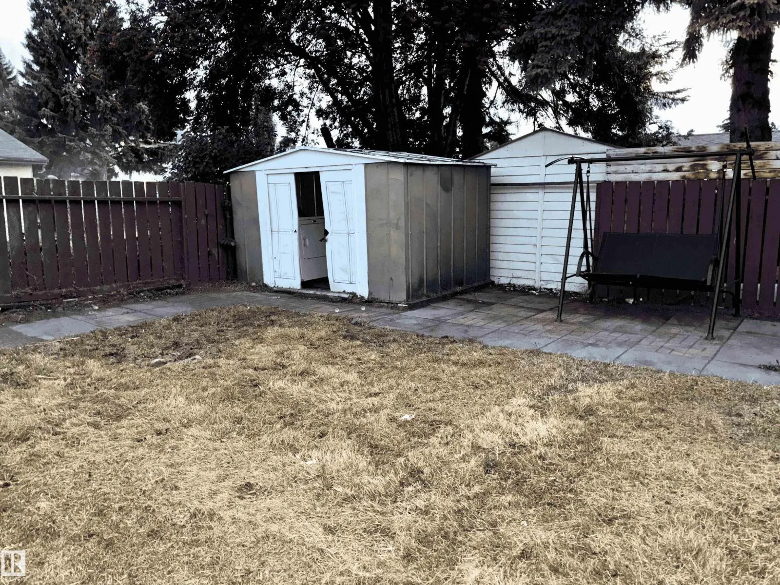 3119-3121 113 AV NW