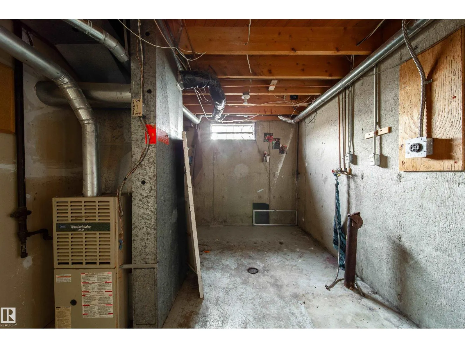 3119-3121 113 AV NW