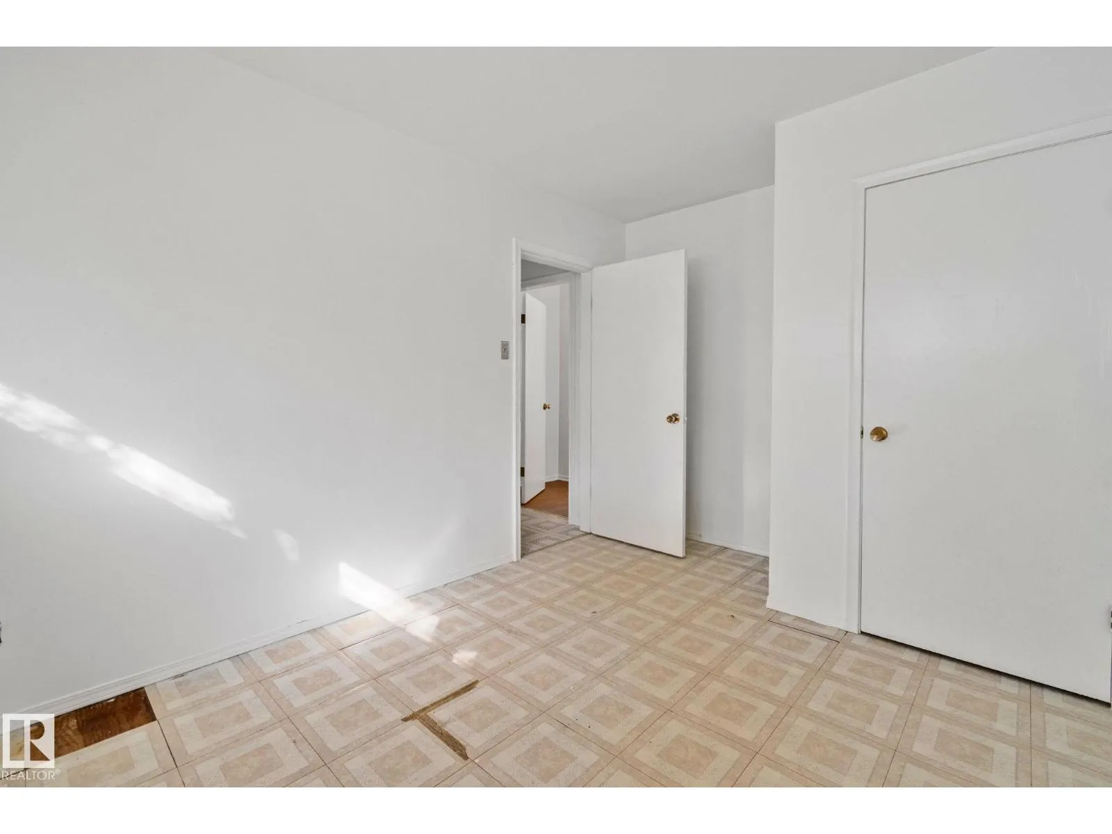 12350 82 ST NW