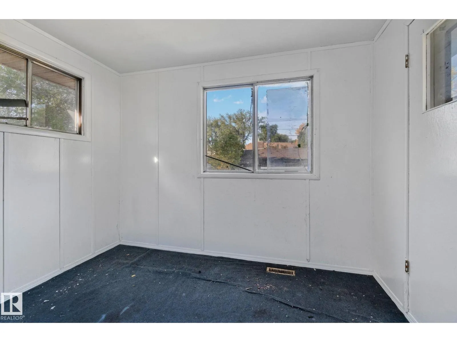 12350 82 ST NW