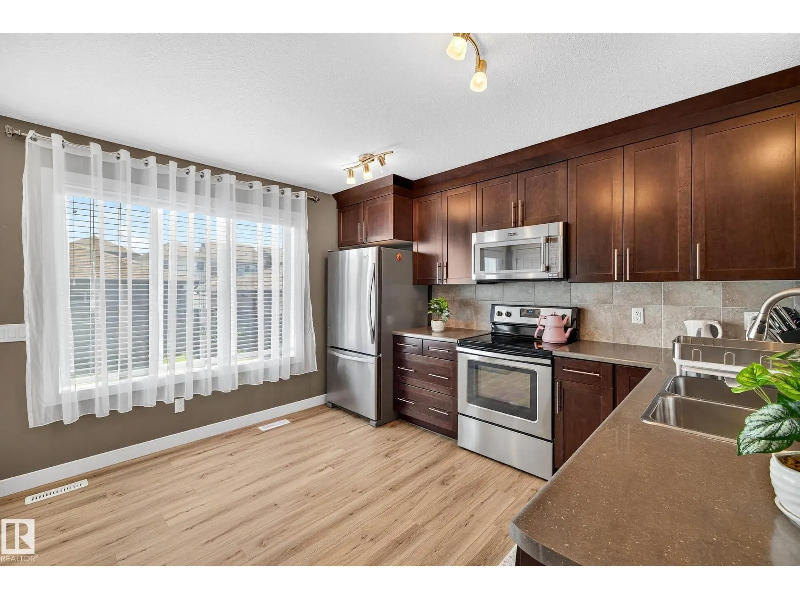7327 EDGEMONT WY NW