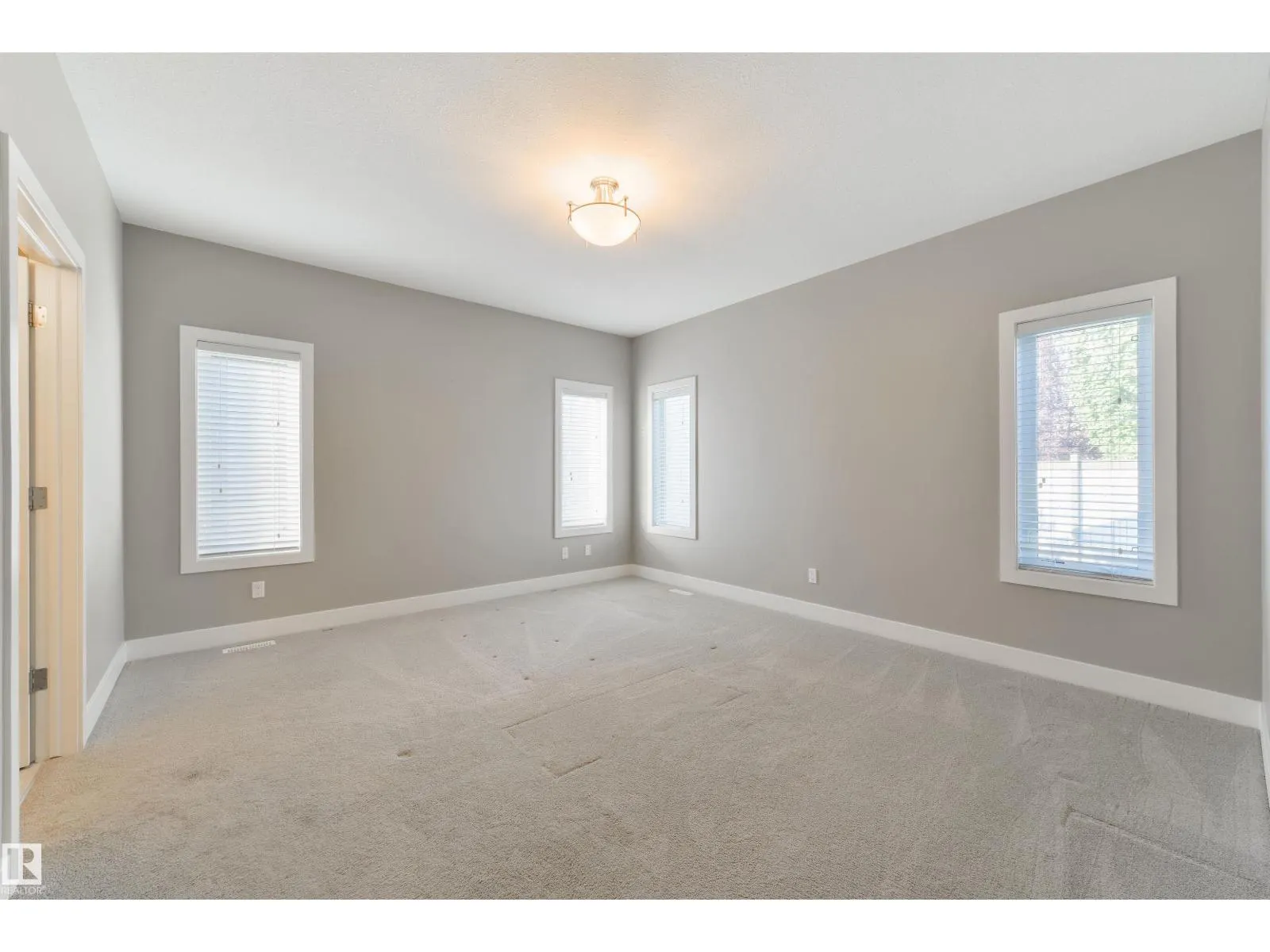 #132 50 HEATHERGLEN DR