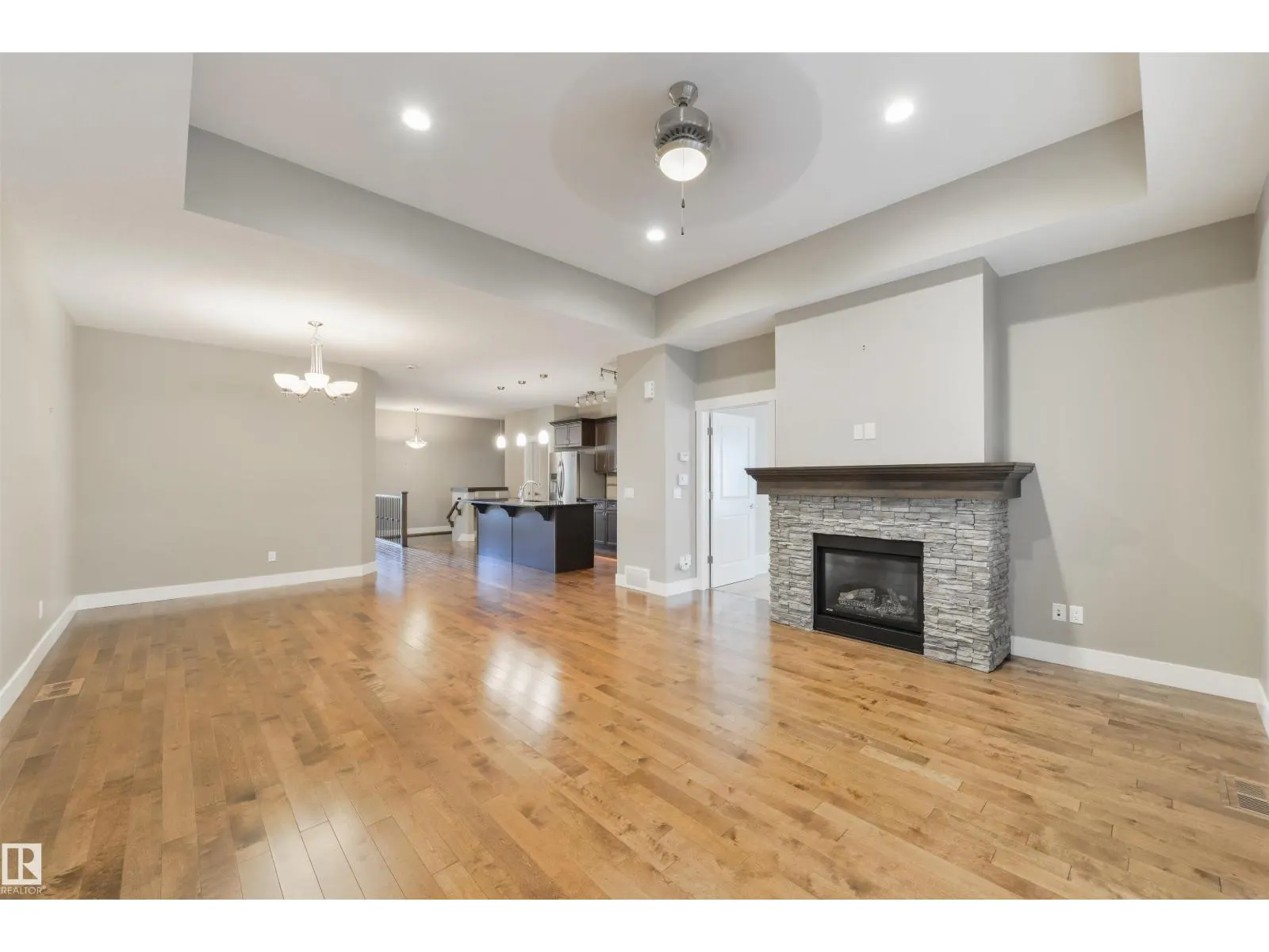 #132 50 HEATHERGLEN DR