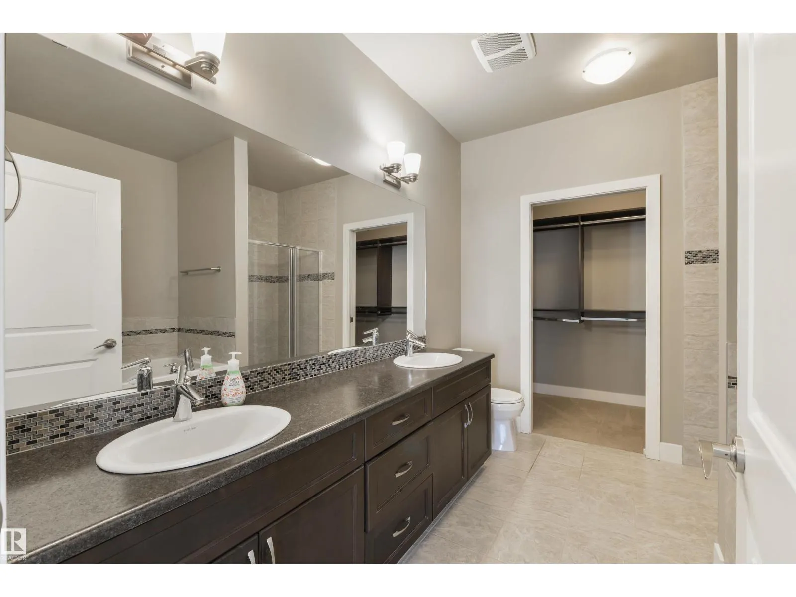 #132 50 HEATHERGLEN DR