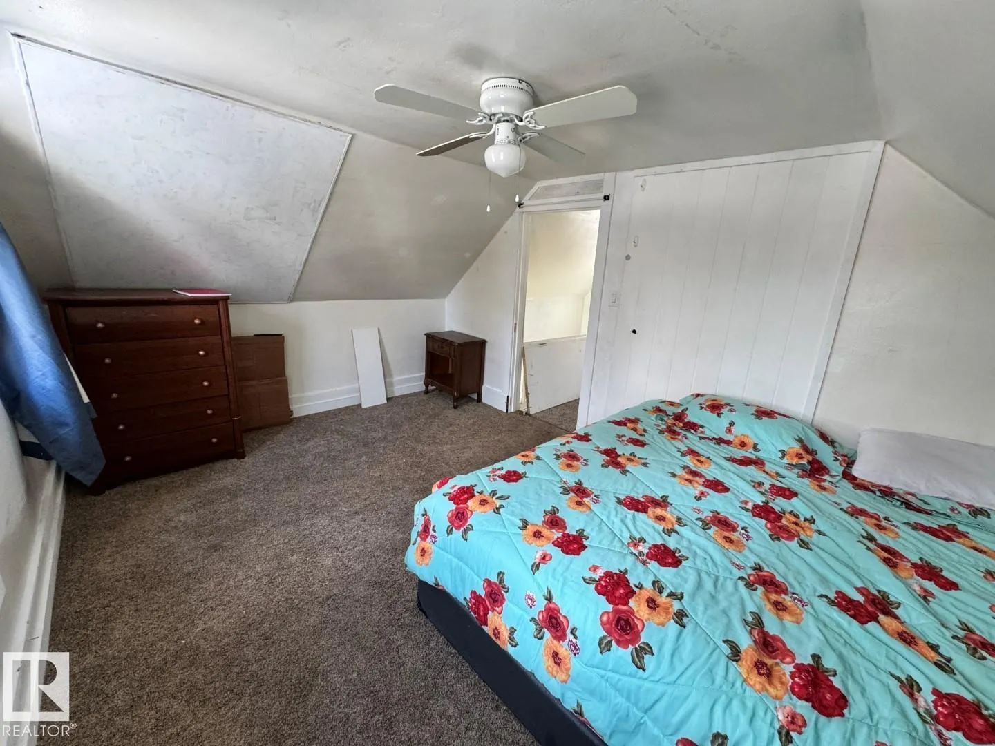 11928 68 ST NW