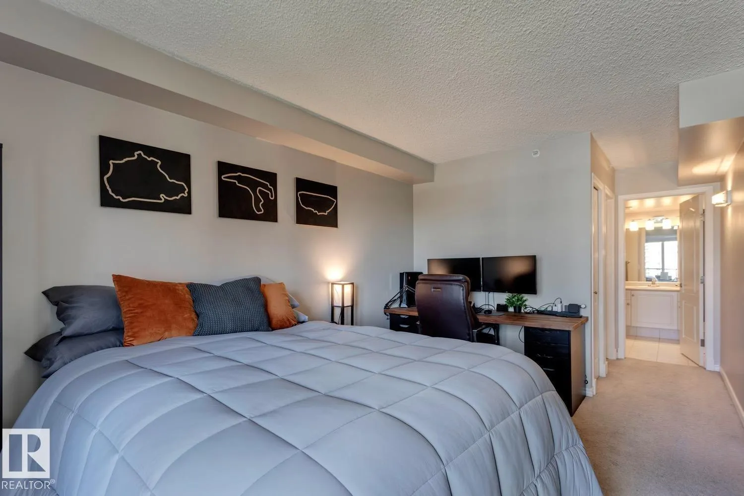 #1004 9741 110 ST NW