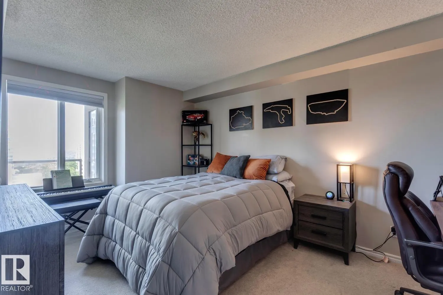 #1004 9741 110 ST NW