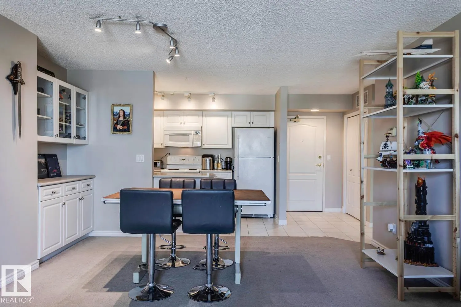#1004 9741 110 ST NW