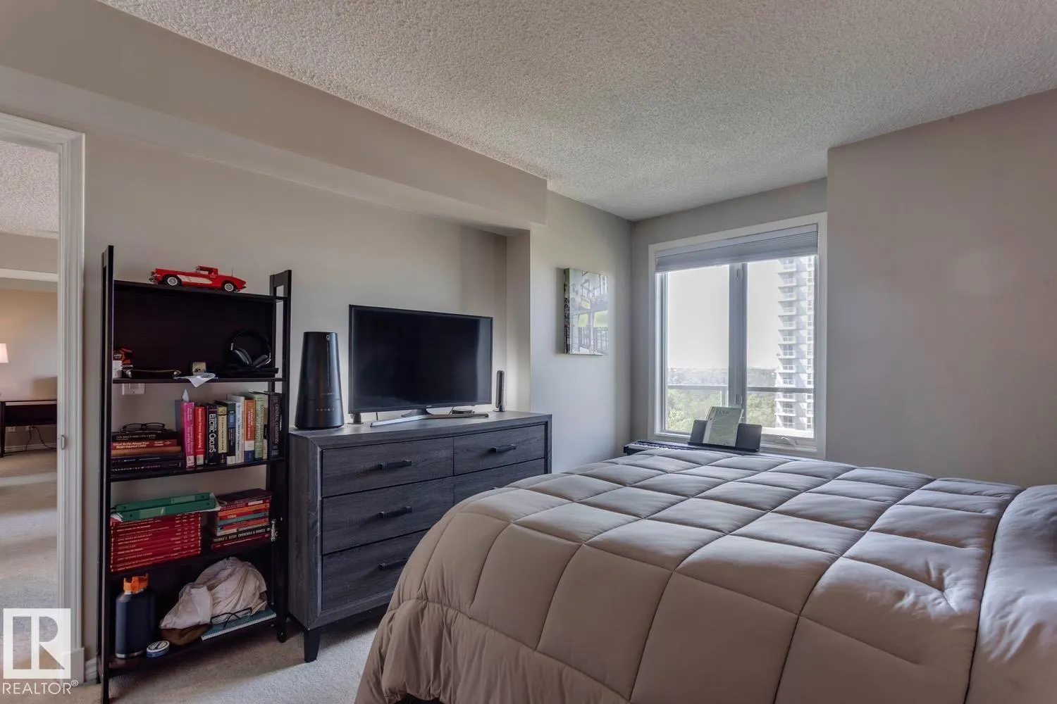 #1004 9741 110 ST NW