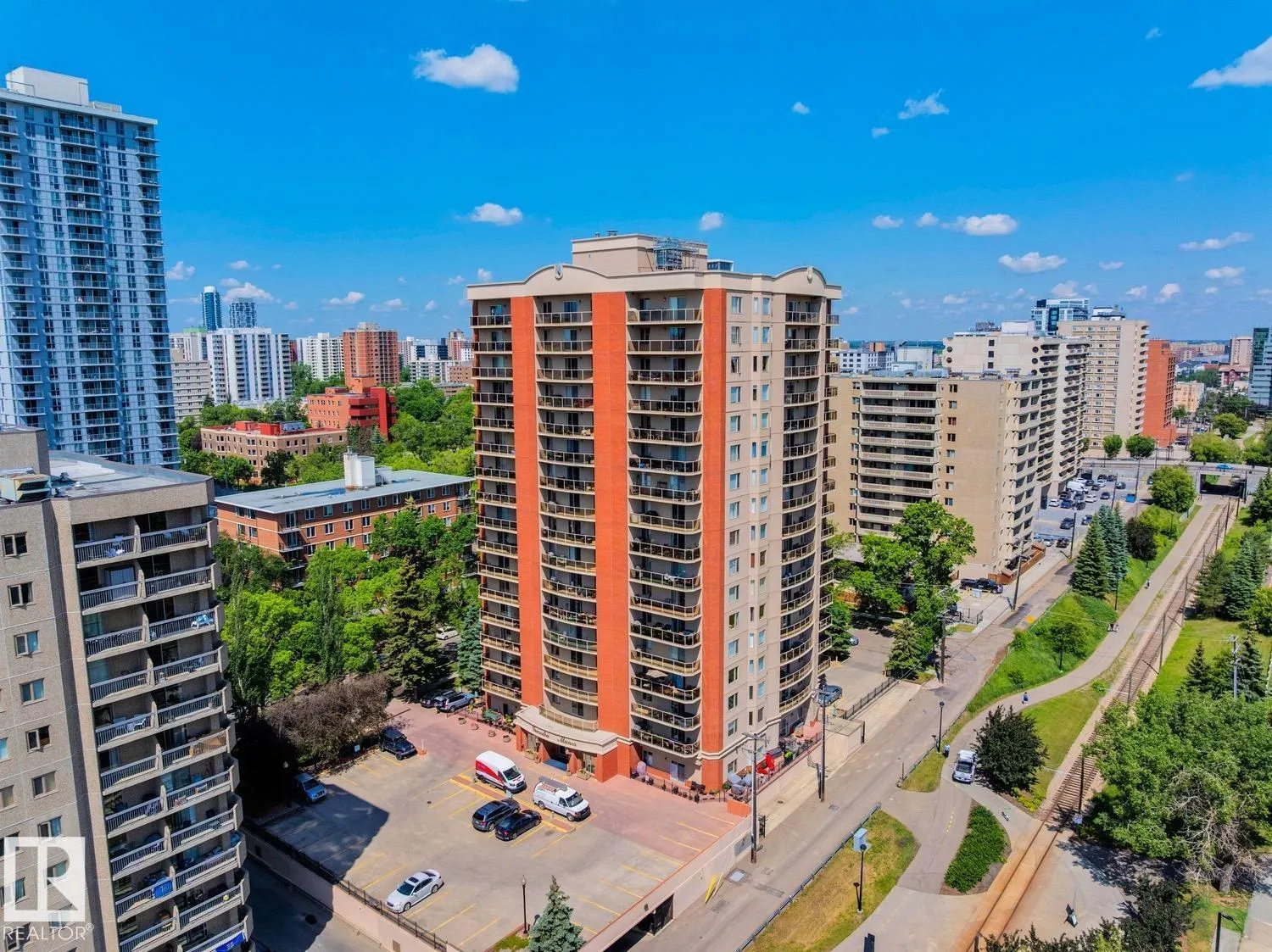 #1004 9741 110 ST NW