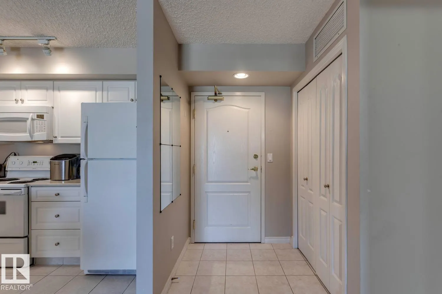 #1004 9741 110 ST NW